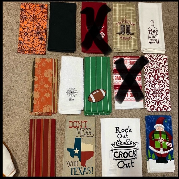 Other - Holiday Hand Towels